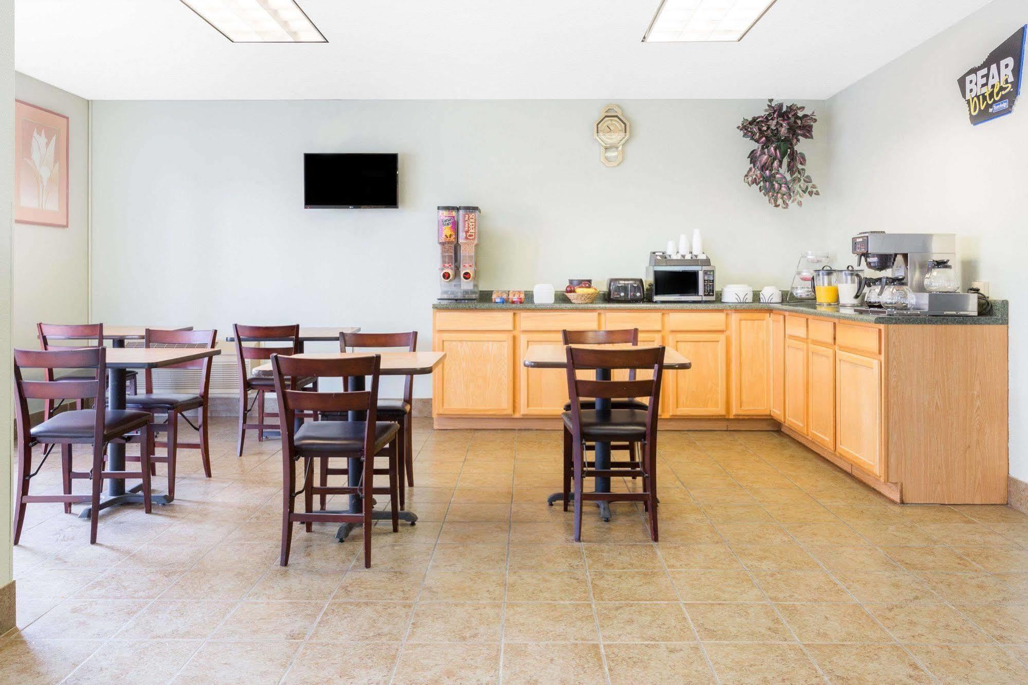Quality Inn Rawlins I-80 Bagian luar foto